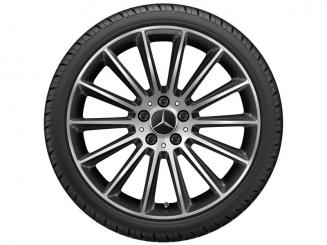 Cerchio in alluminio AMG a razze 