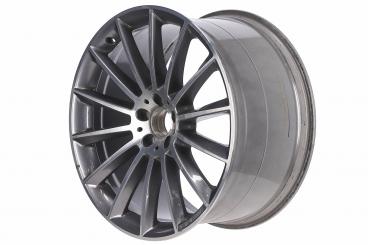 Cerchio in alluminio AMG a razze 
