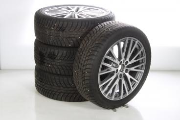Ruote complete set 18 pollici alluminio Bridgestone Classe C 