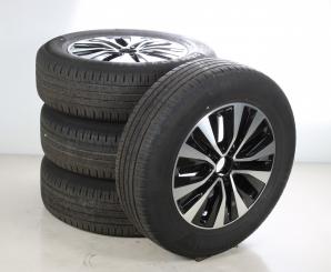 Ruote complete set da 17 pollici alluminio CONTINENTAL Classe CLA 118 