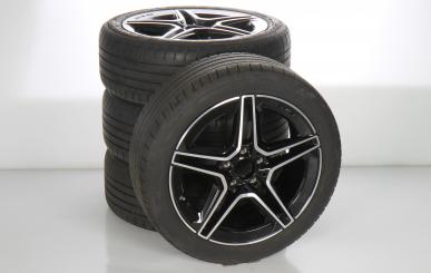 Set di ruote estive in lega da 18 pollici con pneumatici Bridgestone per Classe B 247, CLA 118 e altri, Mercedes-AMG originale