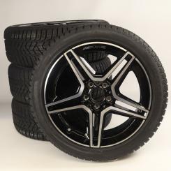 Set di ruote invernali in lega da 18 pollici con pneumatici Pirelli per CLA 118, Classe A 177 e altri, Mercedes-AMG originale