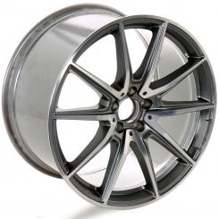 Cerchio in alluminio AMG a 10 razze 