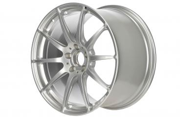 Cerchio in alluminio fucinato AMG a 10 razze 