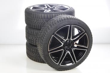Set di ruote invernali da 19 pollici con pneumatici Pirelli per Classe C 206, Mercedes-AMG originale 