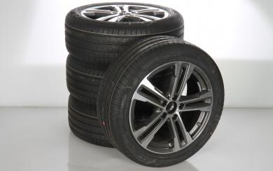 Ruote complete set 18 pollici alluminio PIRELLI Classe E 213 