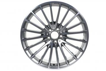 Cerchio in alluminio AMG a razze