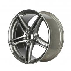 Cerchio in alluminio AMG a razze 