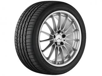 Cerchio in alluminio a 15 razze 