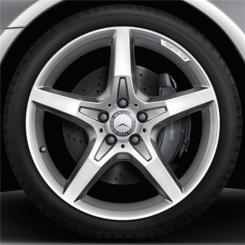 Cerchio in alluminio AMG a 5 razze 
