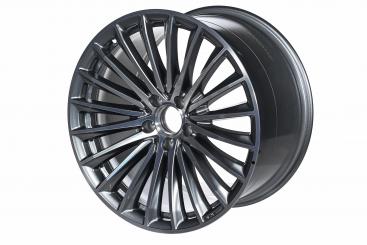 Cerchio in alluminio AMG a razze 