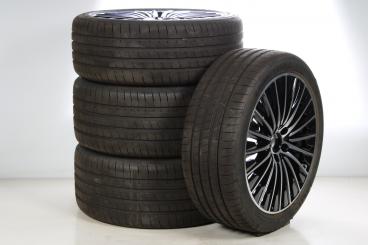 Set di ruote estive in lega da 19 pollici con pneumatici Goodyear per CLE 236, Mercedes-AMG originale