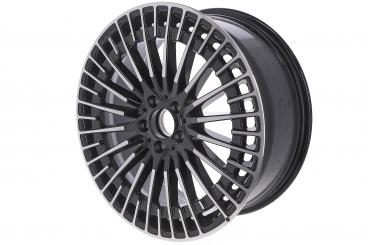 Cerchio in alluminio AMG a razze 