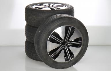 Ruote complete set 18 pollici alluminio Bridgestone EQA H243 