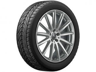 Cerchio in alluminio a razze AMG 