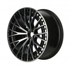 Cerchio in alluminio AMG a razze incrociate