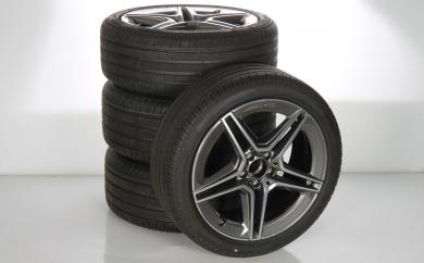 Set di ruote estive in lega da 19 pollici con pneumatici Pirelli per CLS 257, Mercedes-AMG originale