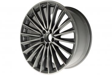 Cerchio in alluminio AMG a razze 