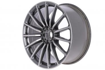 Cerchio in alluminio AMG a razze 