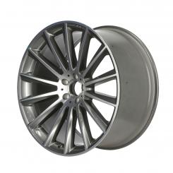 Cerchio in alluminio AMG a razze 
