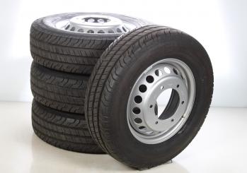 Ruote complete Set da 16 pollici in acciaio CONTINENTAL Spri 