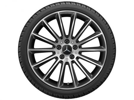 Cerchio in alluminio AMG a razze 
