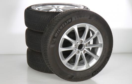 Set di ruote invernali in lega da 17 pollici con pneumatici Michelin per Classe GLA H247, Classe GLB X247, Mercedes-Benz originale