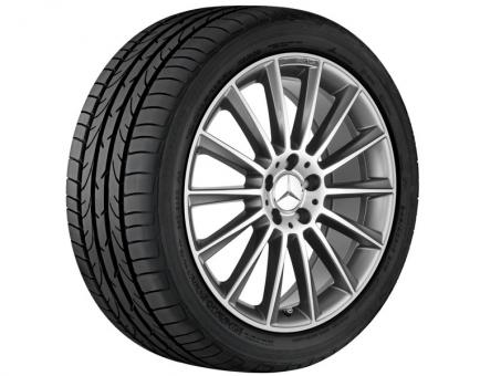 Cerchio in alluminio AMG a razze 