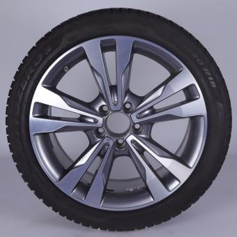 Wheel Package invernali in lega da 18 pollici con pneumatici Pirelli per Classe C 205, Mercedes-Benz originale