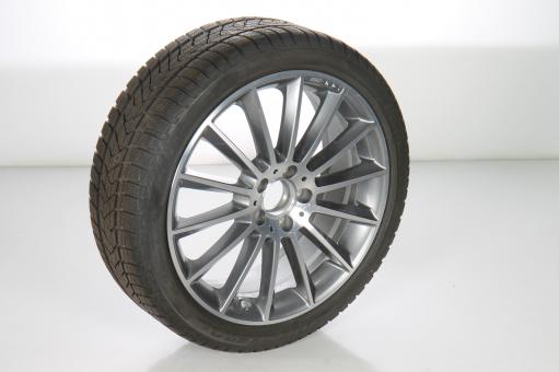 Ruota completa in alluminio PIR/SottozeroWinter3 Cerchio AMG 